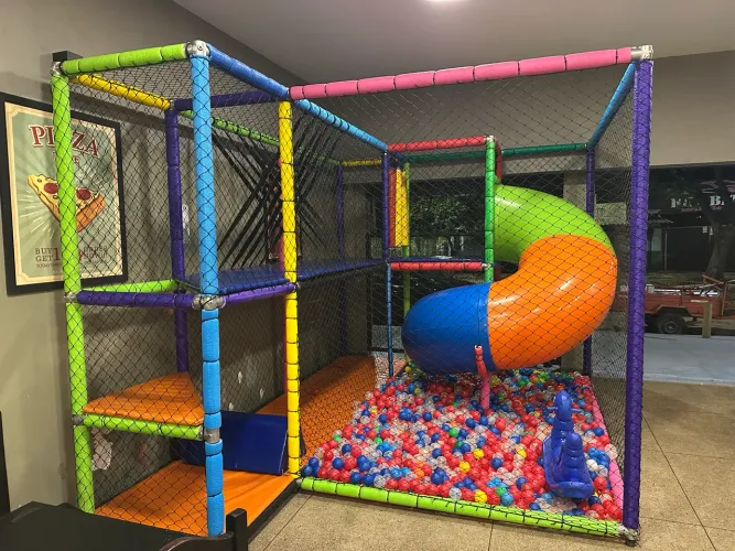 Kid play