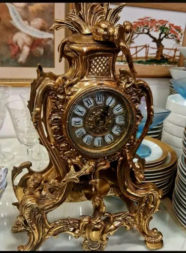 Relógio de Bronze decorativo funcionando
