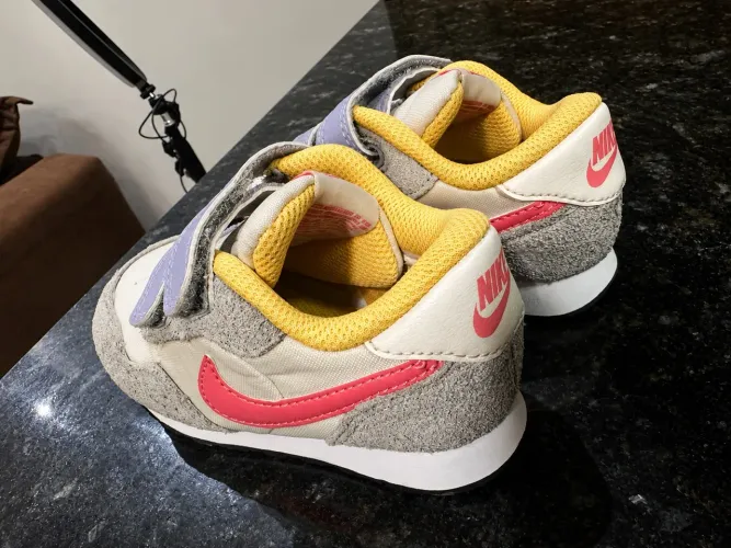 Tênis Nike original TAM: 21 Retirar no São Sebastião centro 35$