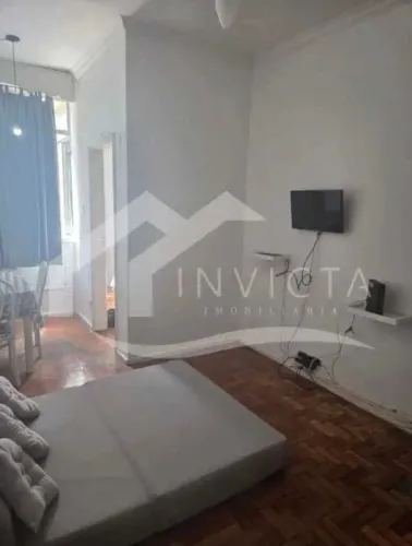 OTIMO QUARTO E SALA PROXIMO AO METRO