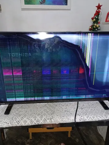 Tv 32 Toshiba retirada de peça 