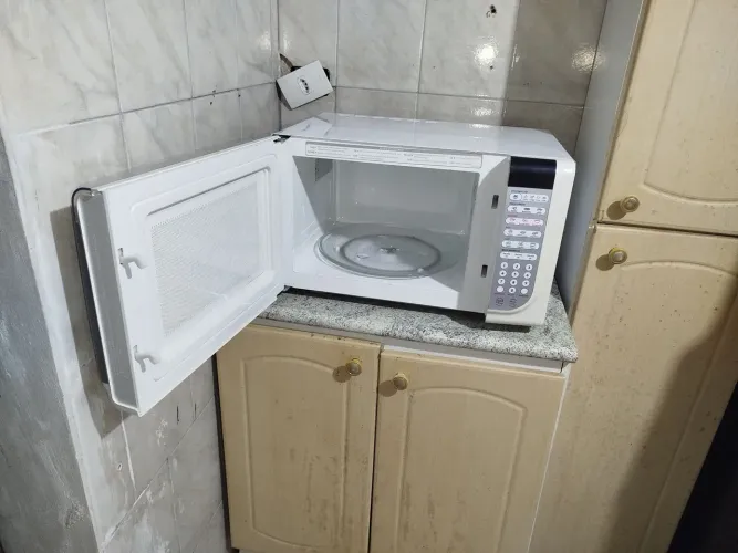 Microondas Electrolux 31 Litros 127v, funcionando perfeitamente, esquenta super bem.