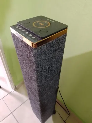 Vende se soundbar tiver gradiente  potência 1000 wst