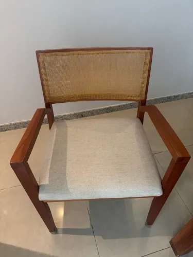 Cadeira com braço , luxo .