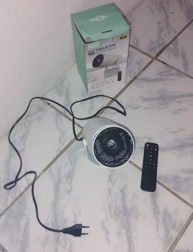 Projetor HY300