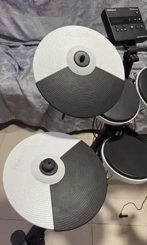 Bateria Eletronica Roland V-Drums TD-02