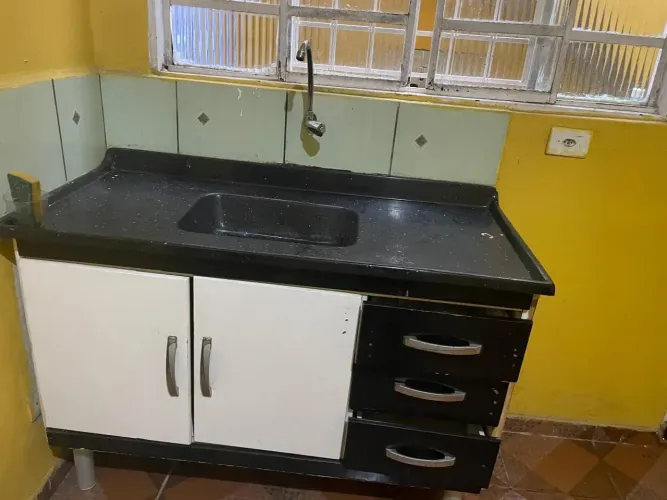 alugo 2 cômodos com banheiro SEM DEPÓSITO