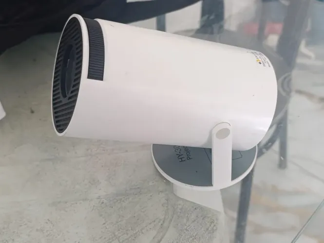 PROJETOR ANDROID Hy300