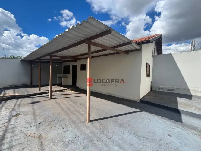 CASA PARA LOCAÇÃO NA ZONA NORTE