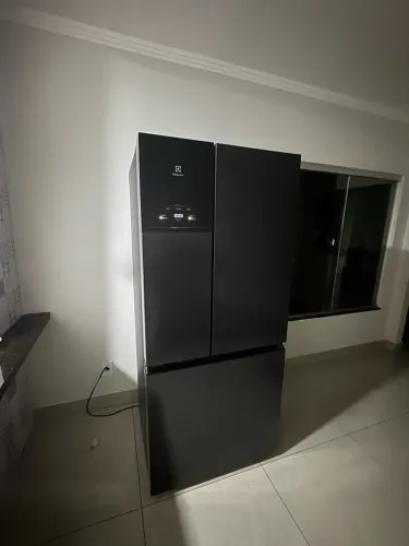 Vendo geladeira eletrolux 2 meses de uso
