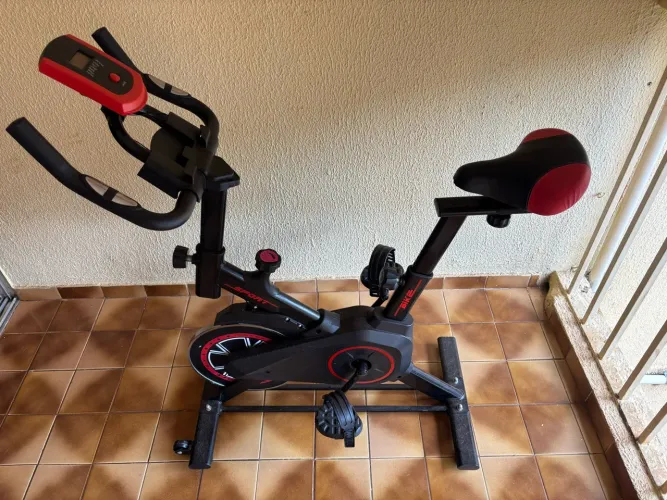 Bicicleta ergométrica spinning