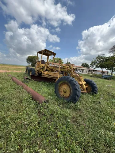 CAT 120 1988 - MOTONIVELADORA - ACEITO TROCA