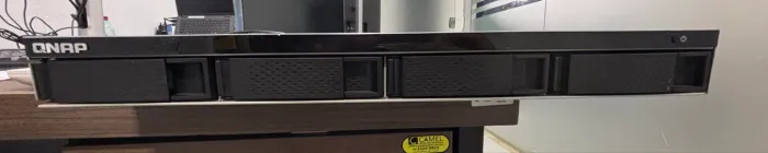 Storage NAS QNAP TS-432XU-RP Rack 1U - 10GbE SFP+ e Fonte Redundante