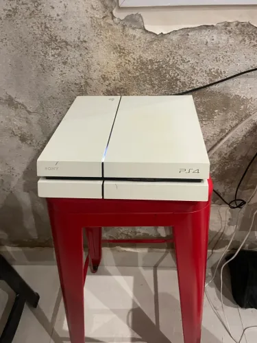 PS4 Fat Branco (Glacier White) + Controle Original + 7 Jogos Físicos
