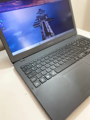 Notebook Lenovo i3 7ª Gen c/ SSD