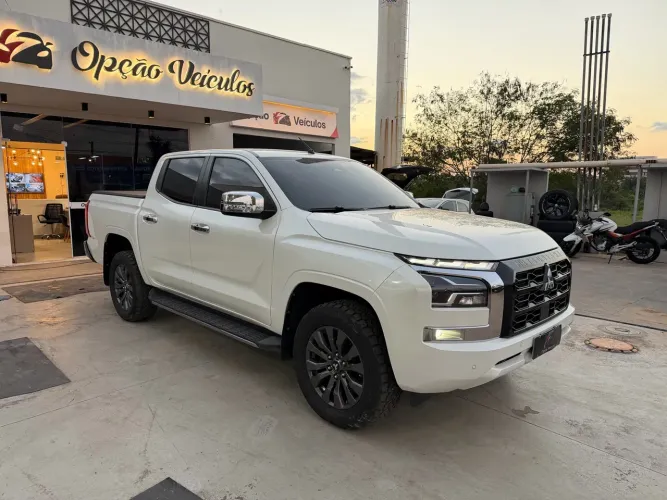 Mitsubishi TRITON HPE-S 2.4 CD 4X4 TB Diesel Aut. 2026