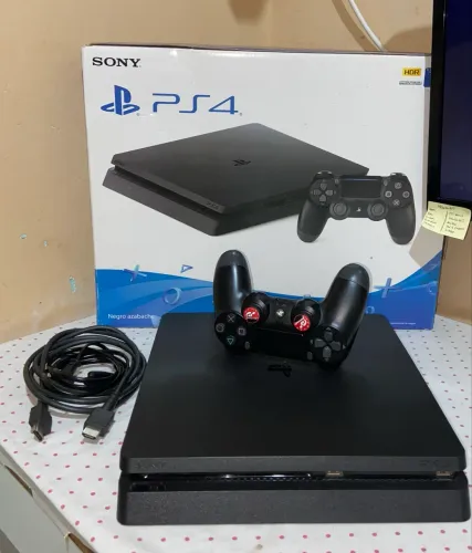 Vendo PS4 ou troco por Ps3 com volta 