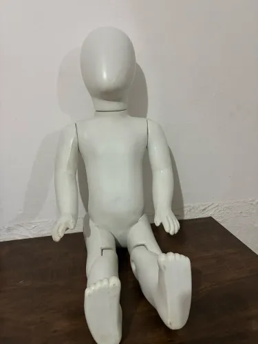 Manequim Baby com Pernas Flexíveis ?