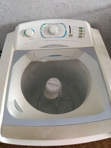 Máquina de lavar roupa (c/defeito)
