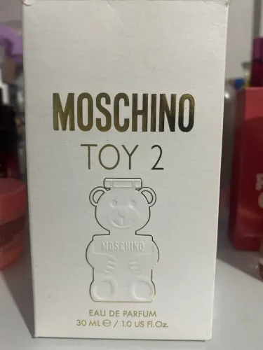 Perfume semi novo