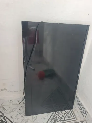 TV tcl (com problema)