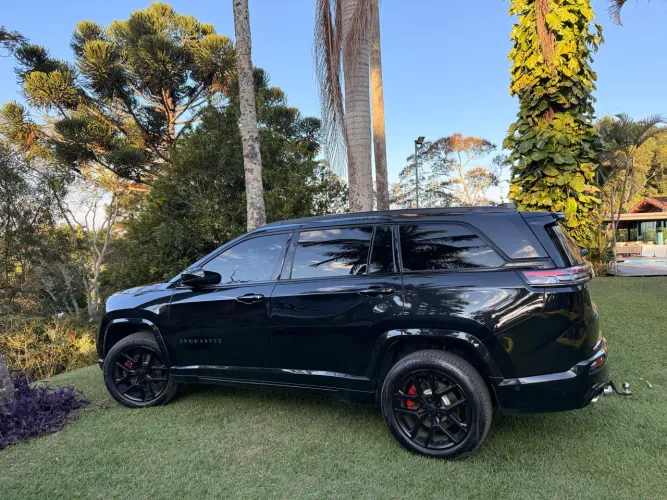 Jeep Commander Black Hurricane 2.0 4X4 TB AUT 2025