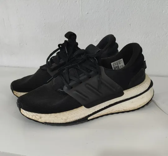 Tênis Adidas 