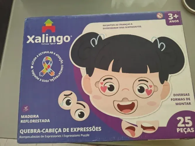 Jogo quebra-cabeça encaixe nas emoções