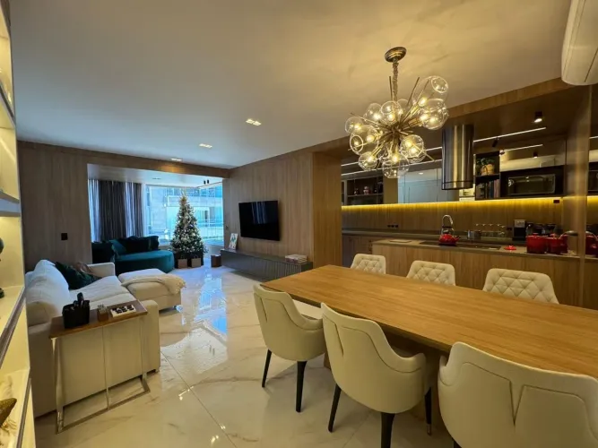 Apartamento com 2 dormitórios à venda, 121 m² por R$ 2.500.000,00 - João Paulo - Florianóp