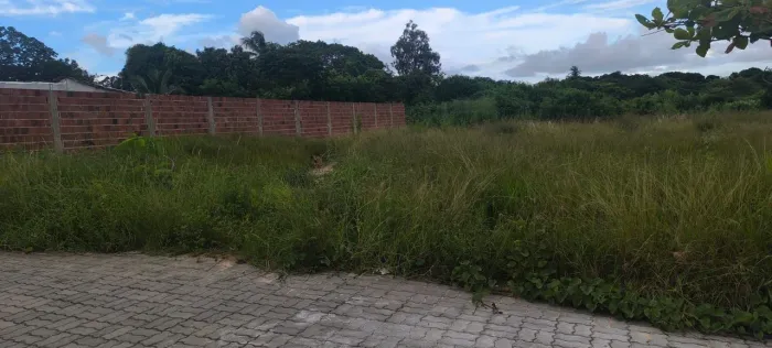 Venda de terreno na mãe rainha.