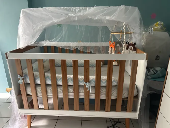 Conjunto quarto de bebê - Berço + Cômoda + Poltrona de Amamentação