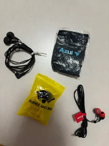 Kit 4 fones de ouvido novos