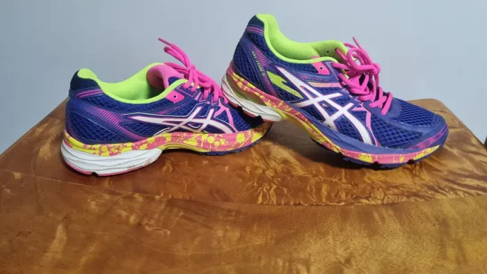 Tenis Asics usado 1x , 36