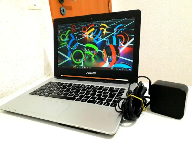 Notebook Core i7 3517U, SSD 240GB, 4GB e tela de 14 polegadas !!!