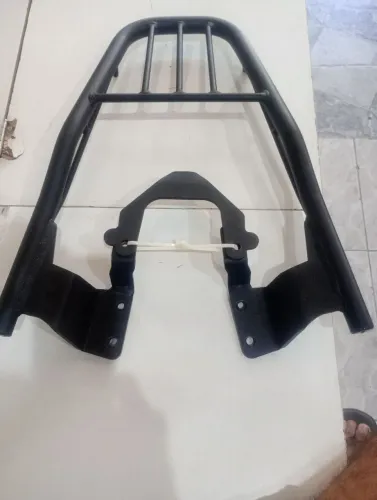 Vendo bagageiro Yamaha fluo ano 2022/2025, novo, valor,$-150.00