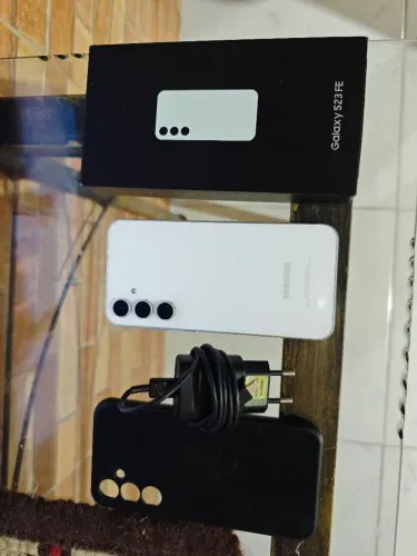 Samsung Galaxy S23 FE 256GB | 8GB RAM | Impecável