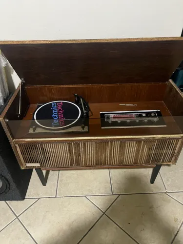 Vendo vitrola Cinderela