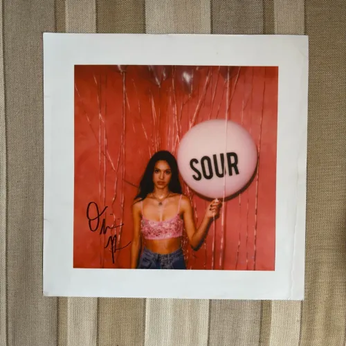 Olivia Rodrigo - Sour ( Litografia Autografada )