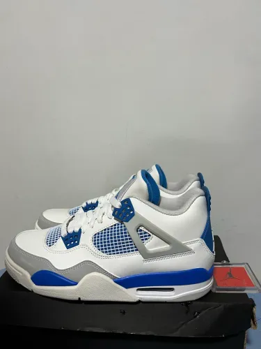 Air Jordan 4