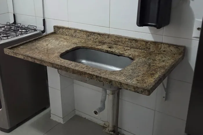 Pia de cozinha + torneira