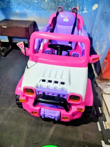Carrinho andador Jipe infantil de passeio empurrador e pedal com de rosa