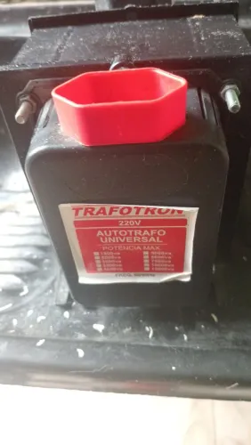 Transformador de voltagem