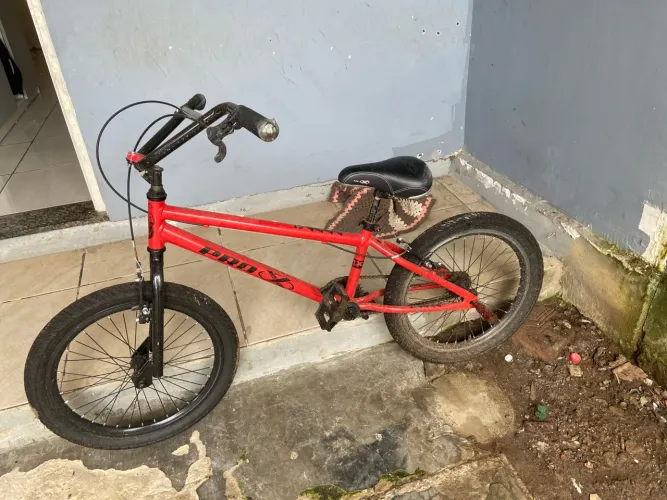 Bike aro 20 com defeito no guidão APENAS