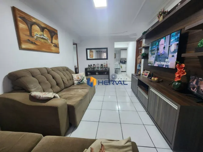Casa com 3 quartos à venda, 145 m² por R$ 650.000 - Conjunto Residencial Branca Vieira - M