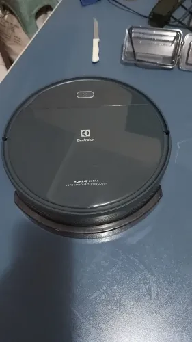 Aspirador robo eletrolux erb40