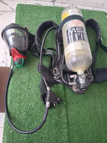 ? EQUIPAMENTO DE MERGULHO COMPLETO - MSA AIR MASK