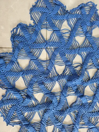 Toalha de crochê azul