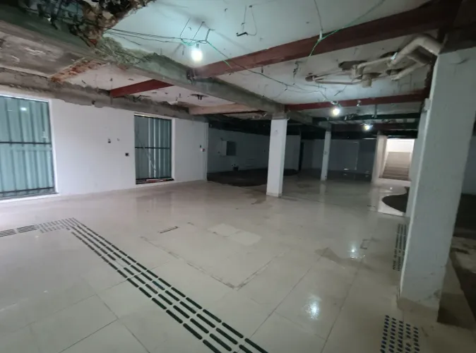 Ponto comercial/Loja/Box  425 metros quadrados, POSSIBILIDADE DE AMPLIAR, 2 PAVI,MENTOS, 3