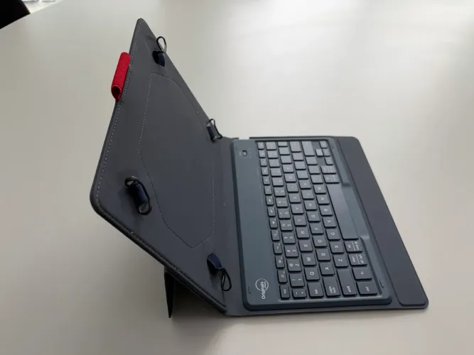 Capa Teclado Universal p/ iPad e Tablet (9 a 11 pol) iPlace - Azul