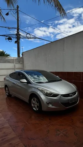 Hyundai Elantra GLS 2.0 16V Flex Aut. 2014